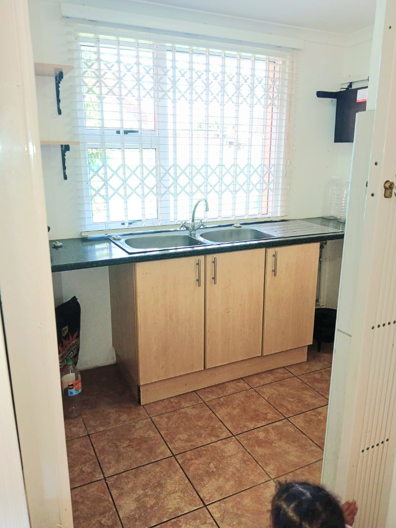 To Let 3 Bedroom Property for Rent in Overbaakens Eastern Cape